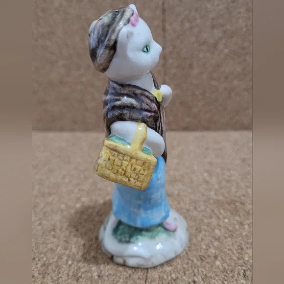 Vintage 1983 Beatrix Potter Susan Cat Figurine Beswick 4.5 inches. - Picture 3 of 6